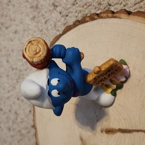 Wallace & Berrie Hefty Smurf Porcelain Figurine 1982